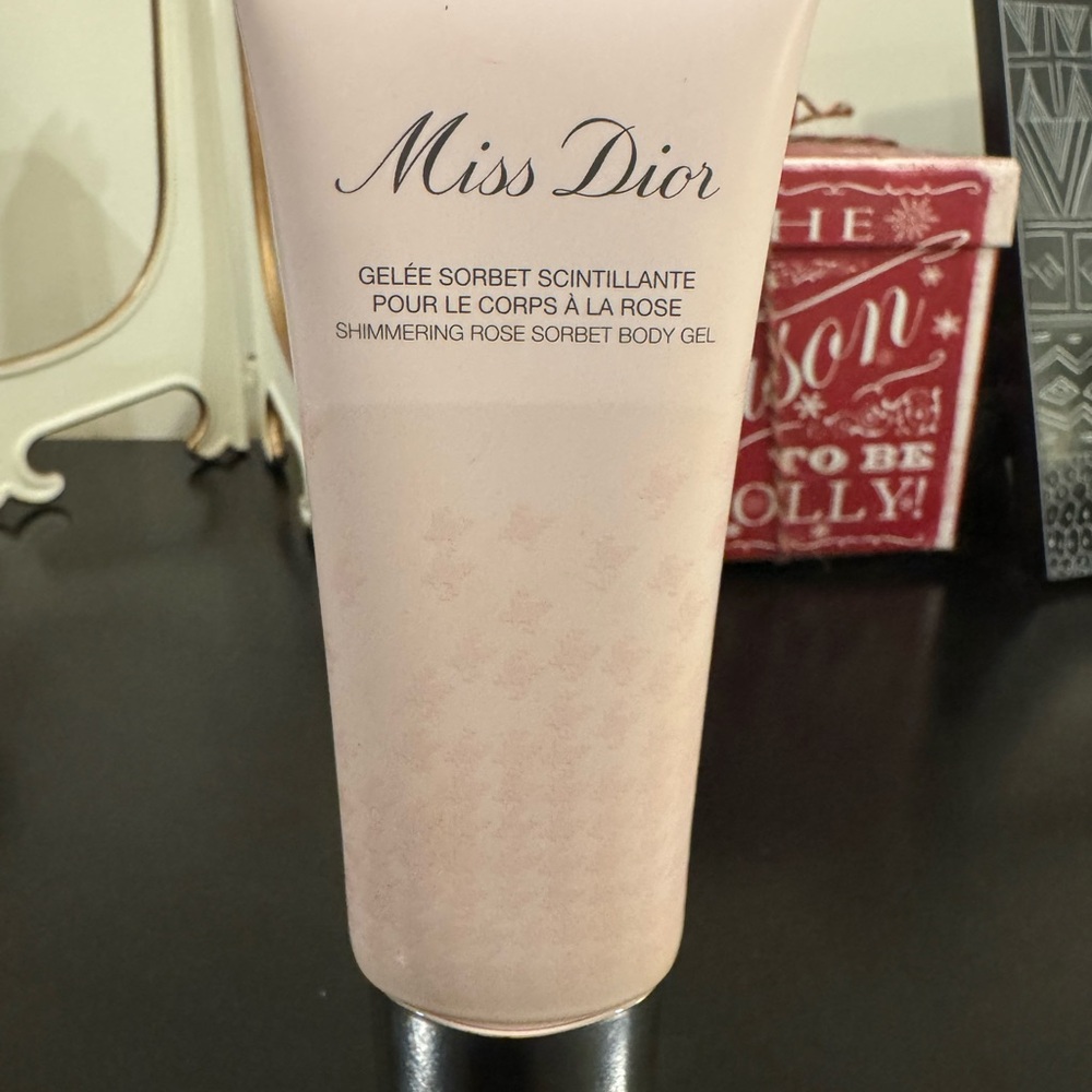 Dior Miss Dior Shimmering Rose Sorbet Body Gel - Pink